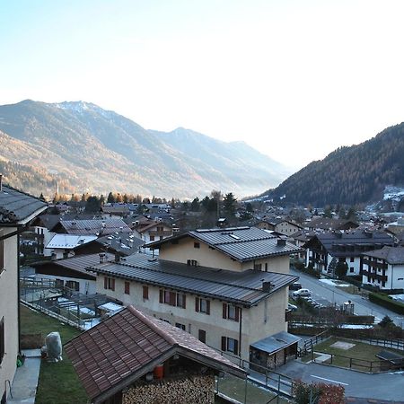 Villetta Con Giardino E Panorama Lägenhet Carisolo Exteriör bild