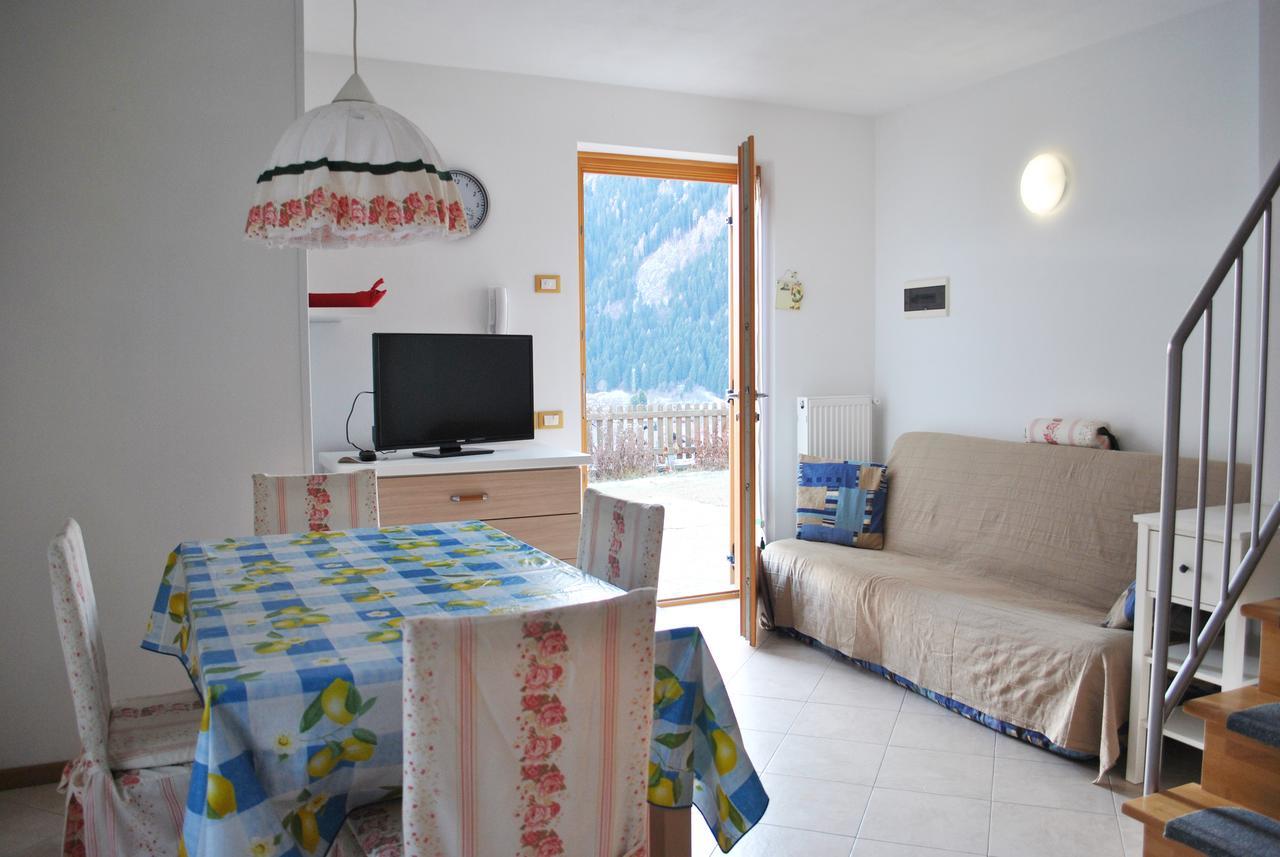 Villetta Con Giardino E Panorama Lägenhet Carisolo Exteriör bild