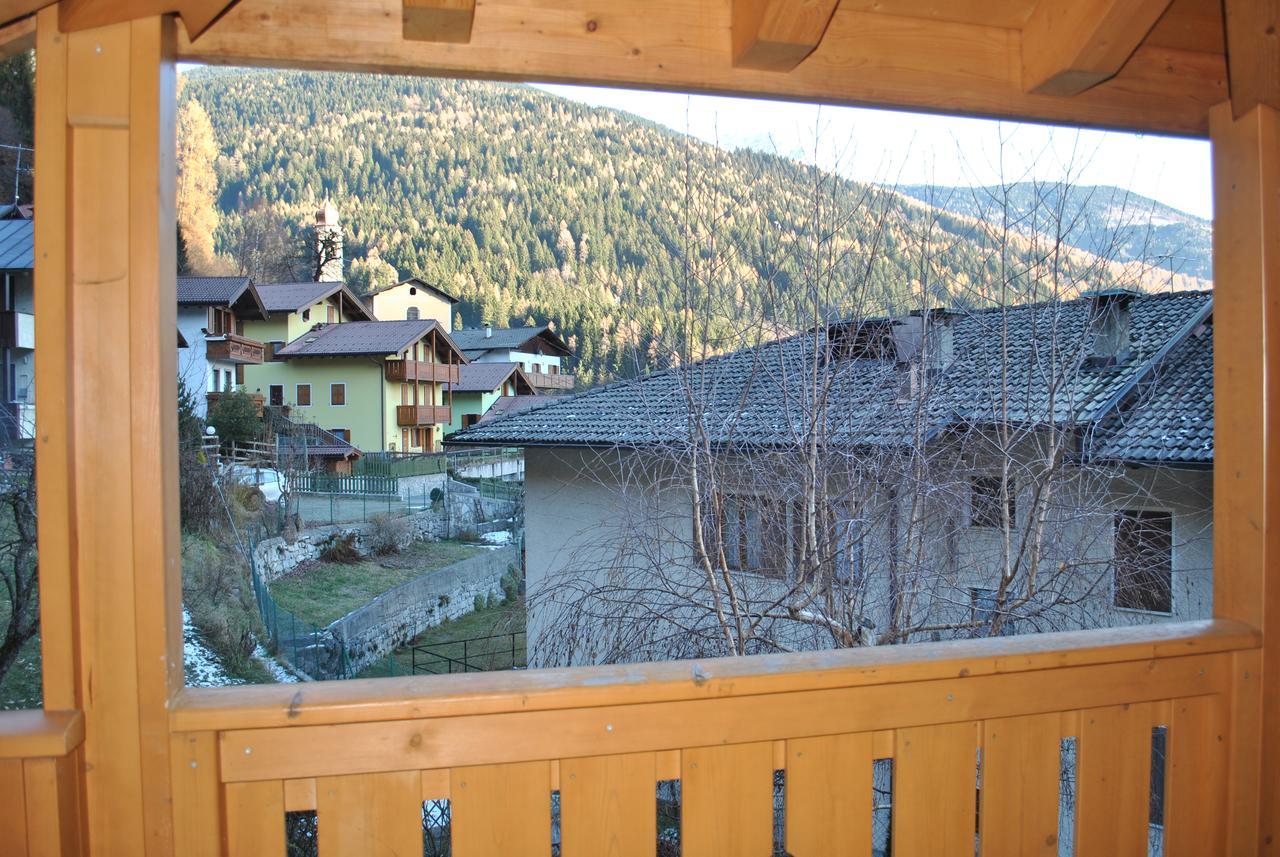 Villetta Con Giardino E Panorama Lägenhet Carisolo Exteriör bild